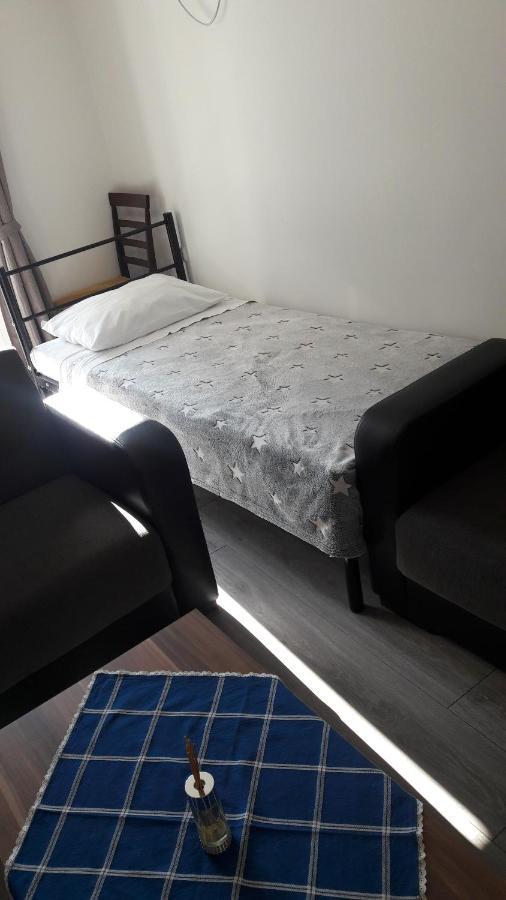 Apartmani Maric Selce Exterior photo