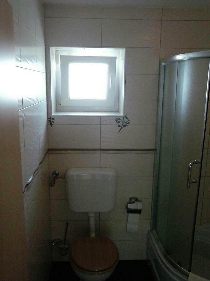 Apartmani Maric Selce Exterior photo